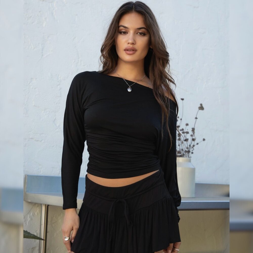 THE INBETWEEN BLACK OFF SHOULDER TOP